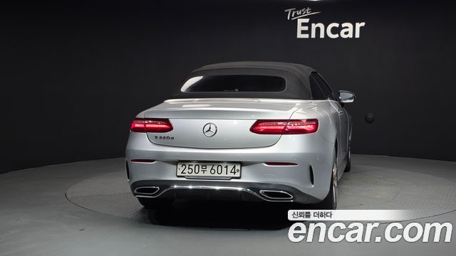 Mercedes-Benz E-Class W213 E220d Cabriolet - фото 3
