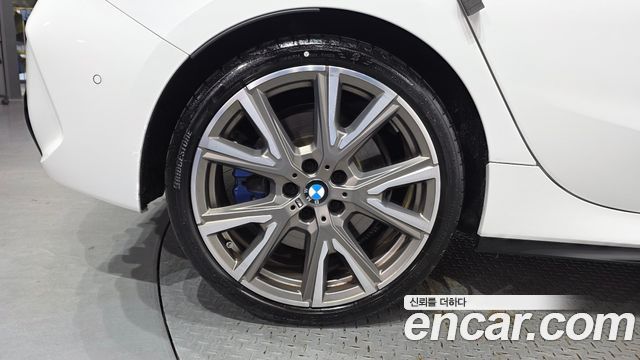 BMW 1-Series F40 M135i xDrive - фото 4