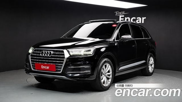 Audi Q7 45 TFSI Quattro - фото 0