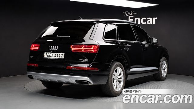 Audi Q7 45 TFSI Quattro - фото 1
