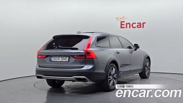 Volvo V90 T5 Pro AWD - фото 1