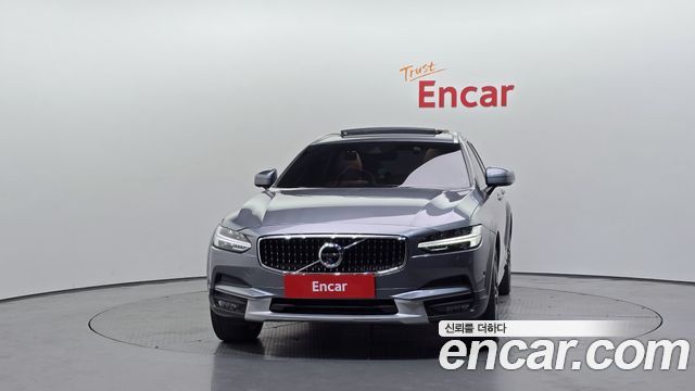 Volvo V90 T5 Pro AWD - фото 2
