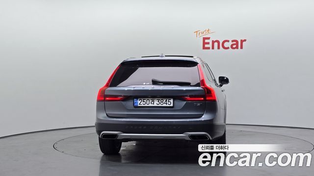 Volvo V90 T5 Pro AWD - фото 3