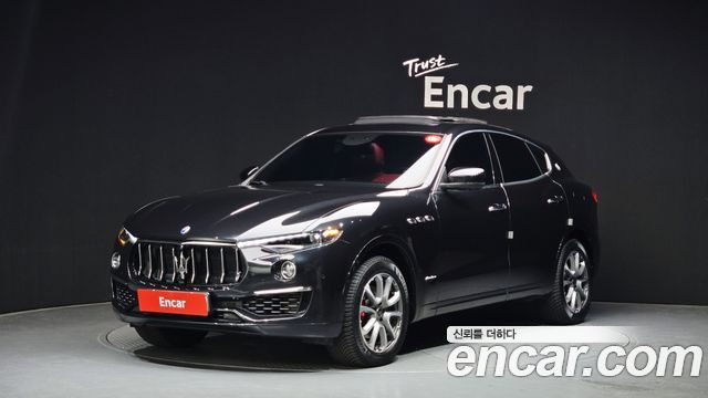 Maserati Levante 3.0 AWD GranLusso - фото 0