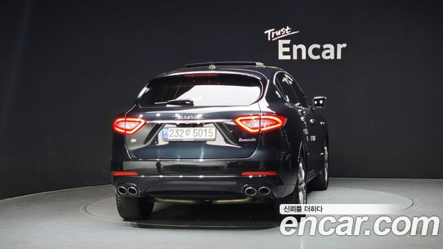 Maserati Levante 3.0 AWD GranLusso - фото 3