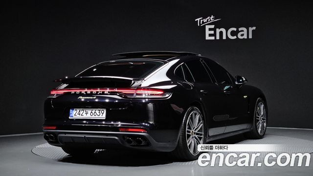 Porsche Panamera 2.9 AWD E-Hybrid Platinum Edition - фото 1