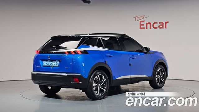 Peugeot 2008 2-го поколения EV GT - фото 0