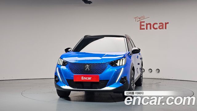 Peugeot 2008 2-го поколения EV GT - фото 1