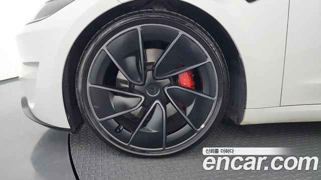 Tesla Model 3 Performance AWD - фото 4