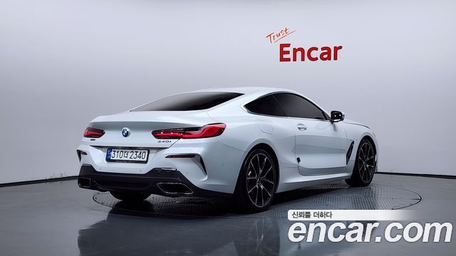 BMW 8-Series G15 840i xDrive M Sport Coupe - фото 1