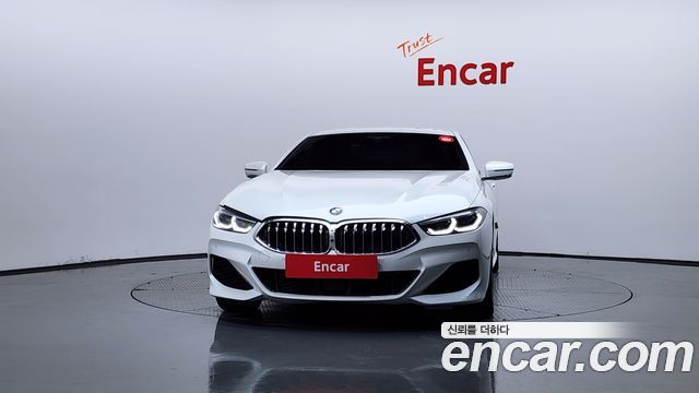 BMW 8-Series G15 840i xDrive M Sport Coupe - фото 2