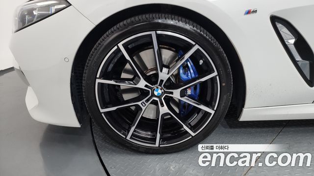 BMW 8-Series G15 840i xDrive M Sport Coupe - фото 4