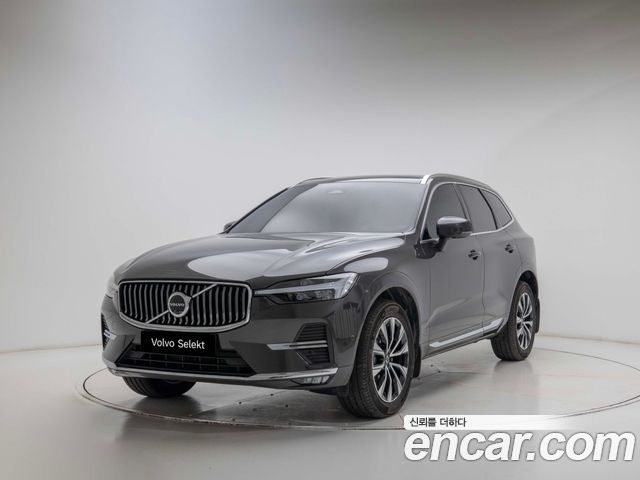 Volvo XC60 2-го поколения B5 Ultra Bright - фото 0