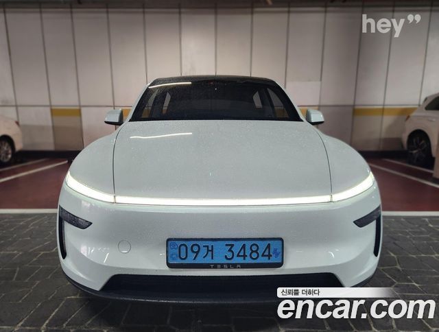 Tesla Model Y RWD - фото 2