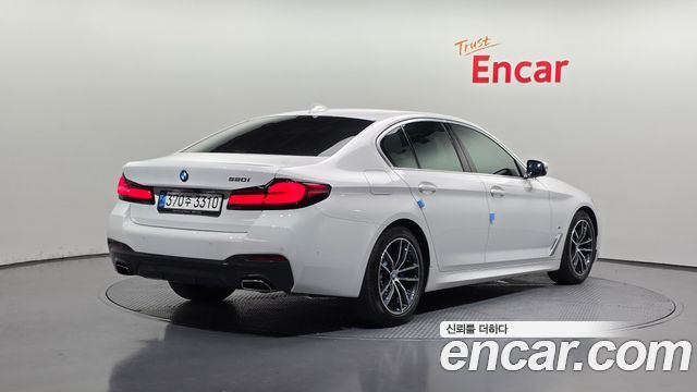 BMW 5-Series G30 520i M Sport - фото 1
