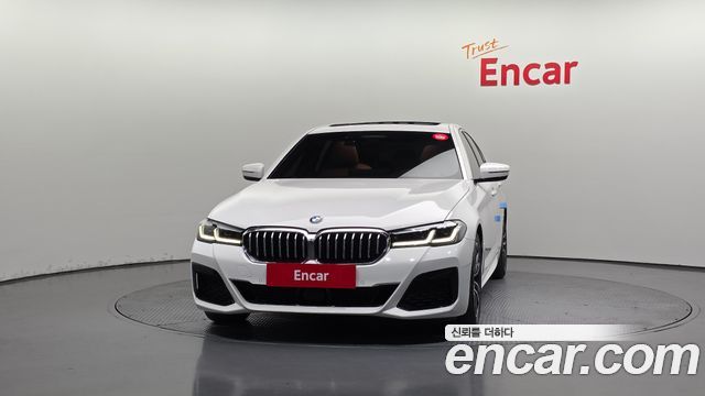 BMW 5-Series G30 520i M Sport - фото 2