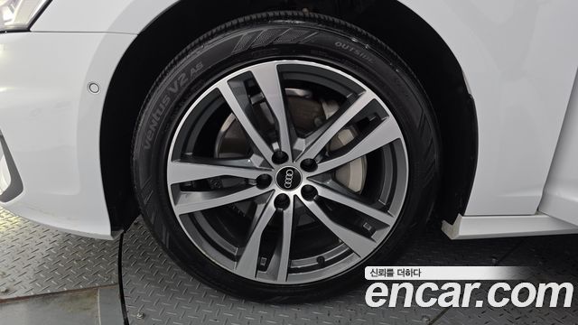 Audi A6 C8 45 TFSI Quattro Premium - фото 4