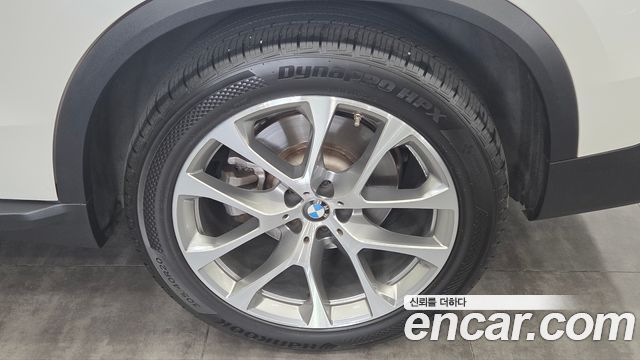 BMW X5 G05 xDrive 45e xLine - фото 4