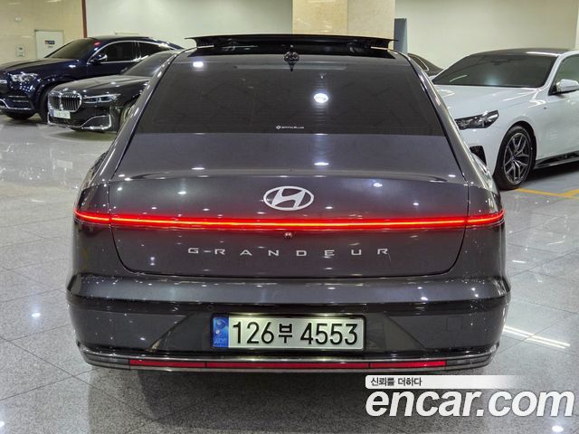 Hyundai Grandeur GN7, гибрид Calligraphy - фото 3