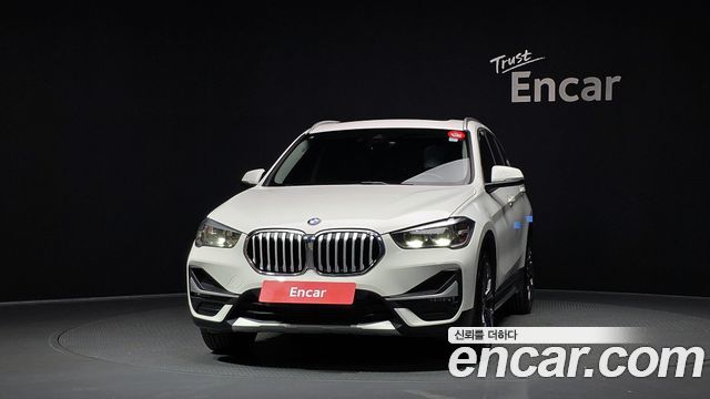 BMW X1 F48 xDrive 20i xLine - фото 2