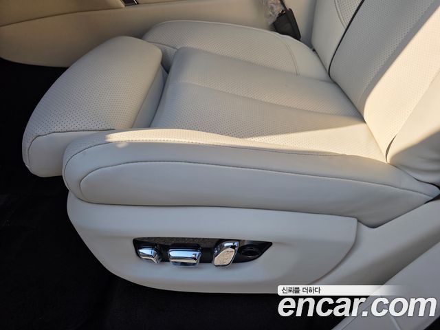 Rolls-Royce Cullinan 6.7 V12 - фото 3