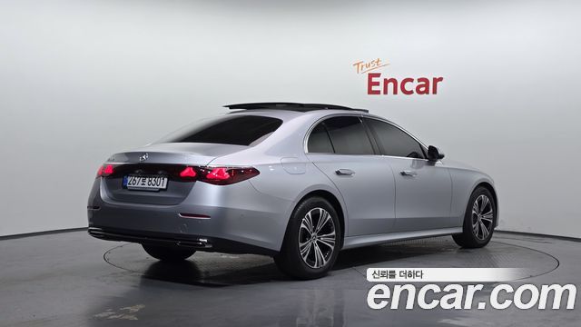 Mercedes-Benz E-Class W214 E200 Avantgarde - фото 1