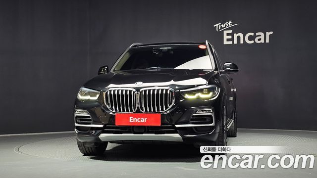 BMW X5 G05 xDrive 40i xLine - фото 2