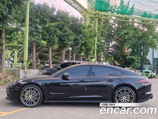 Porsche Panamera 3.0 AWD - фото 1