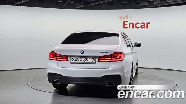 BMW 5-Series G30 520d M Sport Package Plus - фото 3