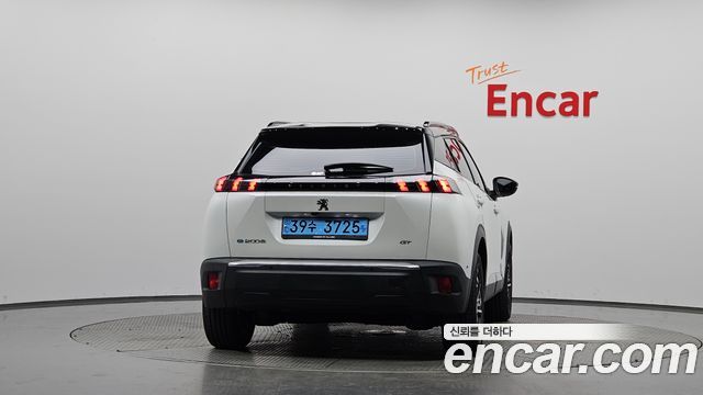 Peugeot 2008 2-го поколения EV GT - фото 2