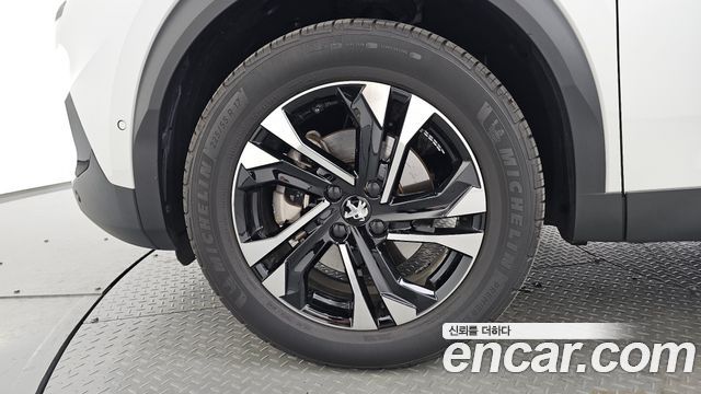 Peugeot 2008 2-го поколения EV GT - фото 3