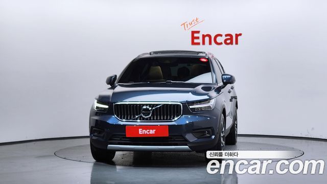 Volvo XC40 B4 Inscription - фото 2