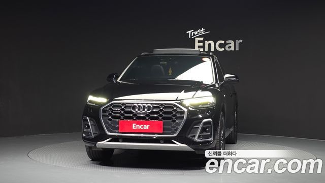 Audi Q5 FY 45 TFSI Quattro Premium - фото 2