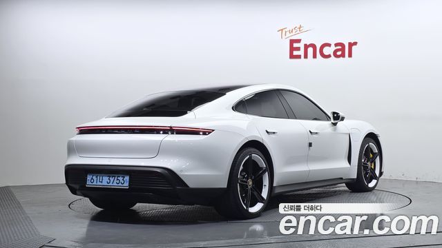 Porsche Taycan 4S - фото 1