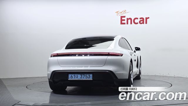 Porsche Taycan 4S - фото 3