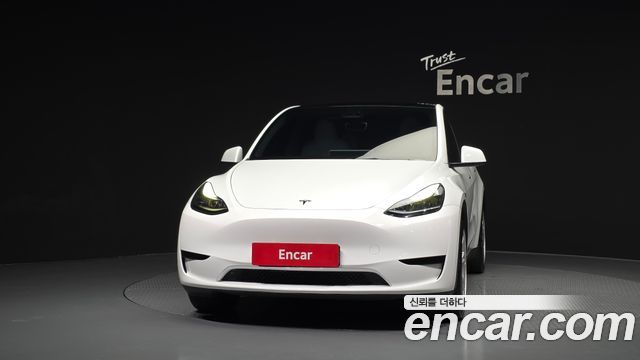 Tesla Model Y RWD - фото 2