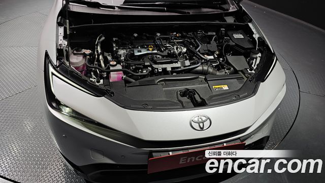 Toyota Prius 5-го поколения 2.0 XLE AWD - фото 4