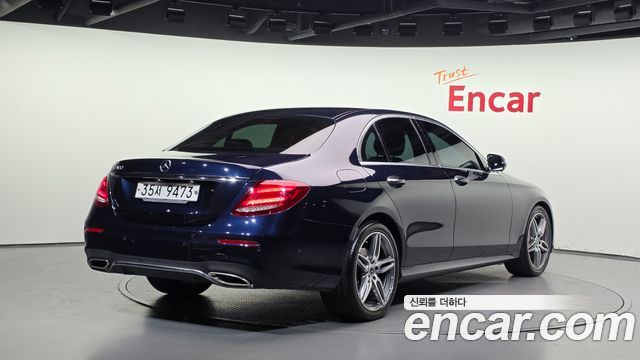 Mercedes-Benz E-Class W213 E300 AMG Line - фото 1