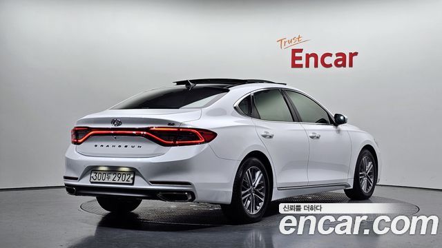 Hyundai Grandeur IG 3.0 LPi Modern (Rental Car) - фото 1