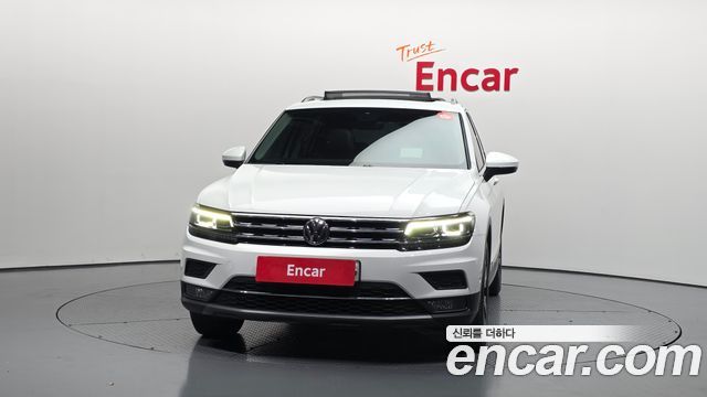 Volkswagen Tiguan 2-го поколения 2.0 TDI Prestige - фото 2