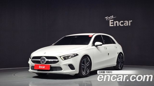 Mercedes-Benz A-Class W177 A220 Hatchback - фото 0