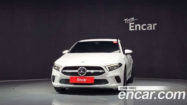 Mercedes-Benz A-Class W177 A220 Hatchback - фото 2