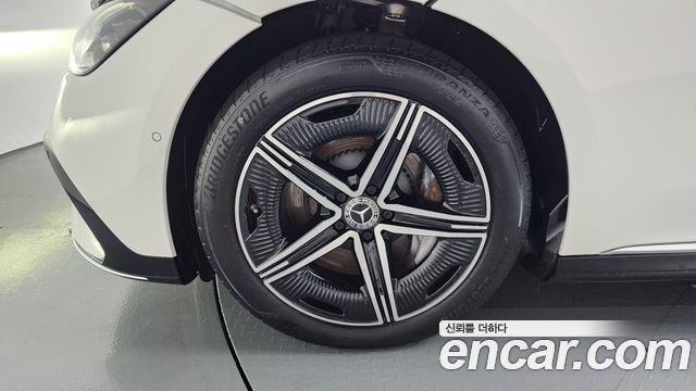 Mercedes-Benz EQE V295 EQE350+ - фото 3