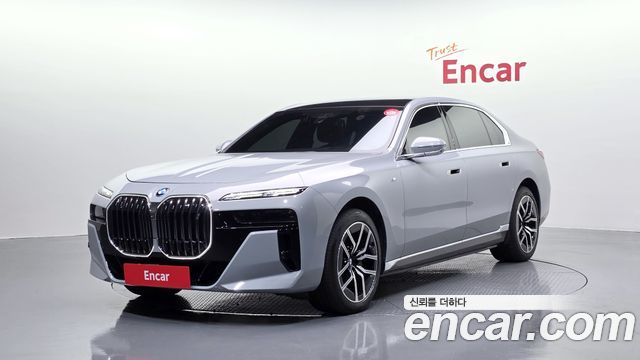 BMW i7 G70 xDrive 60 M sport - фото 0