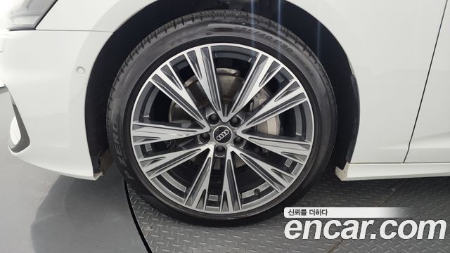 Audi A6 C8 45 TFSI Quattro Premium - фото 3