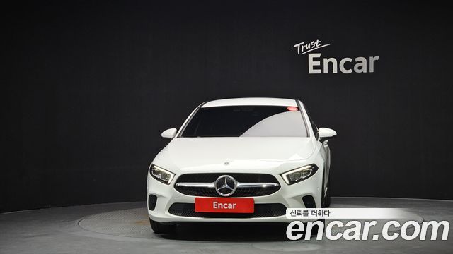 Mercedes-Benz A-Class W177 A220 Sedan - фото 2