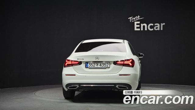 Mercedes-Benz A-Class W177 A220 Sedan - фото 3