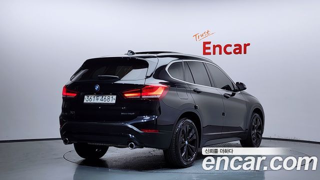 BMW X1 F48 xDrive 20i Advantage - фото 1