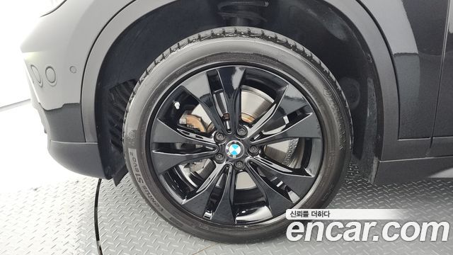 BMW X1 F48 xDrive 20i Advantage - фото 4