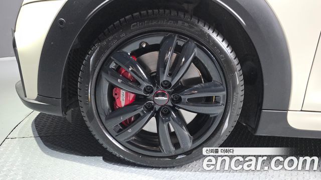 Mini Cooper Convertible JCW 3rd - фото 4